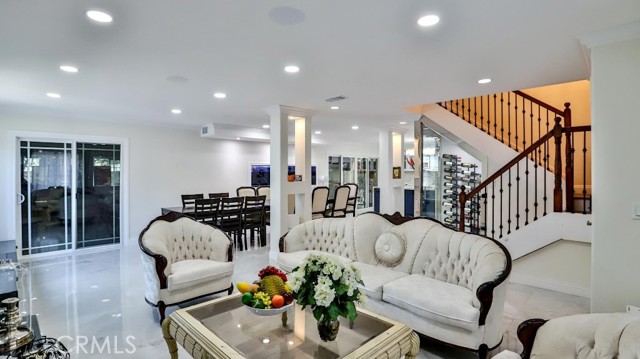 17230 San Lorenzo Circle, Fountain Valley CA: https://media.crmls.org/medias/cf910d04-bd97-4c8a-bdfa-7c5836d89775.jpg