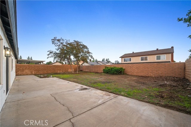 554 E Fairfield Court, Ontario CA: https://media.crmls.org/medias/cf915aa5-0589-4cdc-930c-619f873d4892.jpg