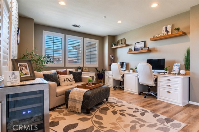 4765 Falconview Court, Fontana CA: https://media.crmls.org/medias/cf91a2c5-7be4-415e-adb9-43a8c37d8642.jpg