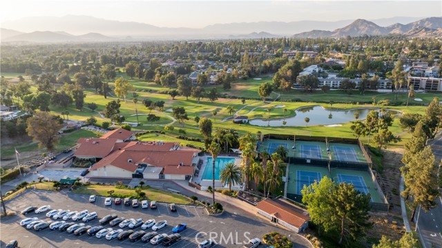 Detail Gallery Image 3 of 52 For 1544 Bellefontaine, Riverside,  CA 92506 - 5 Beds | 2 Baths