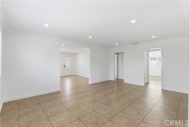 Detail Gallery Image 8 of 36 For 20031 Shorewood, Huntington Beach,  CA 92646 - 3 Beds | 2 Baths