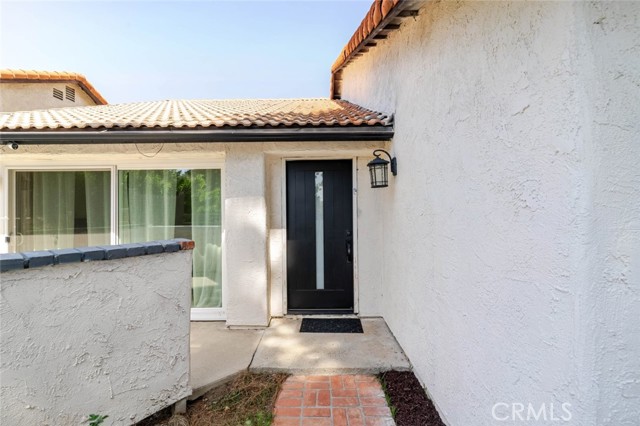 Detail Gallery Image 4 of 32 For 15931 Foothill, –,  CA 91342 - 3 Beds | 2 Baths