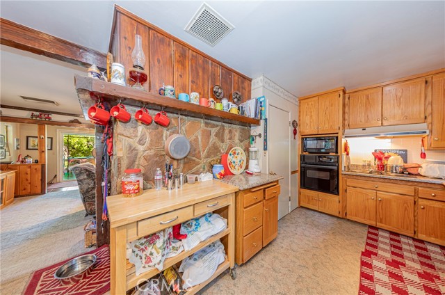 Detail Gallery Image 11 of 55 For 42585 Buckeye, Oakhurst,  CA 93644 - 3 Beds | 2 Baths