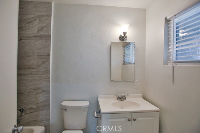 Detail Gallery Image 10 of 16 For 525 W Hampshire Ave, Anaheim,  CA 92805 - 5 Beds | 3 Baths