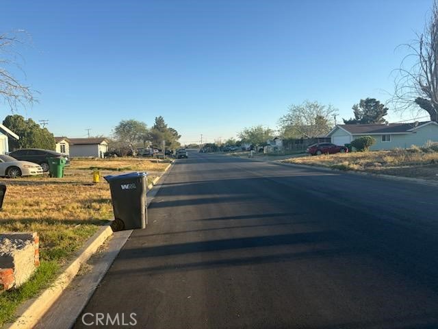 Detail Gallery Image 4 of 11 For 21207 Kenniston, California City,  CA 93505 - 3 Beds | 1 Baths