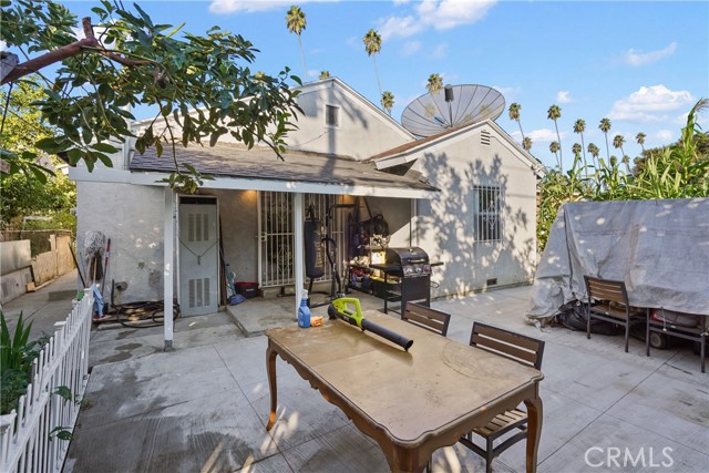 3938 Dalton Ave, Los Angeles, California 90062, 3 Bedrooms Bedrooms, ,2 BathroomsBathrooms,Single Family Residence,For Sale,Dalton Ave,MB24235407