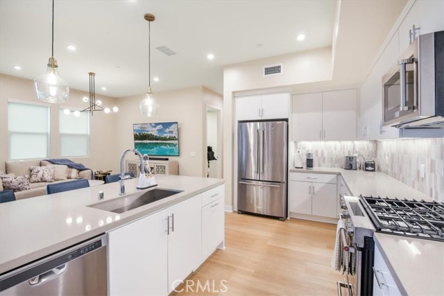 Detail Gallery Image 6 of 27 For 1118 S Urbana, Anaheim,  CA 92805 - 2 Beds | 2 Baths