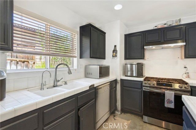 29483 Rock Point Drive, Lake Elsinore CA: https://media.crmls.org/medias/cf942176-3871-4f0a-a44c-5f05f28c55fc.jpg