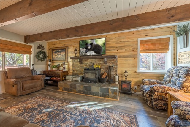 Detail Gallery Image 5 of 51 For 1063 H Ln, Big Bear City,  CA 92314 - 3 Beds | 2 Baths