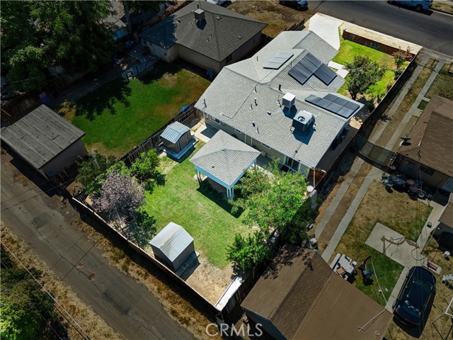 518 Lincoln Avenue, Bakersfield CA: https://media.crmls.org/medias/cf956148-ddd6-426b-a439-387e9493e075.jpg