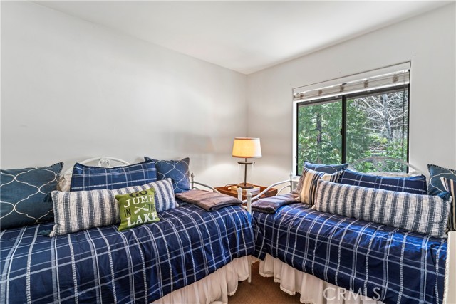 Detail Gallery Image 19 of 45 For 184 State Hwy 173, Unit 24 #24,  Lake Arrowhead,  CA 92352 - 4 Beds | 3 Baths