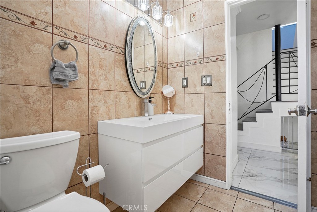 https://media.crmls.org/medias/cf96550f-ba21-4e72-a402-14cec8db5c21.jpg?preset=X-Large