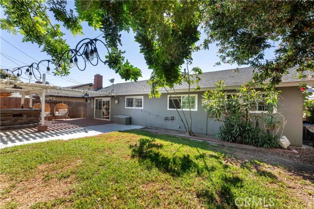 19922 Carmania Lane, Huntington Beach CA: https://media.crmls.org/medias/cf968008-a1df-4291-a7dd-348528c53f41.jpg