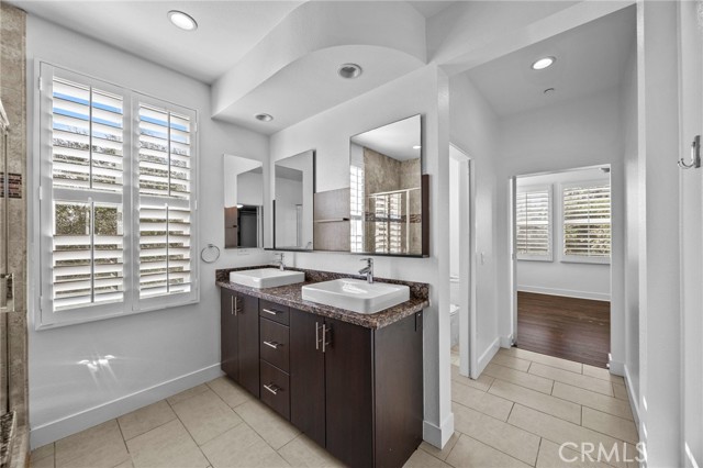 3 Compass Court, Aliso Viejo CA: https://media.crmls.org/medias/cf972626-790f-47a1-a08d-bb1d9b5f0b8b.jpg