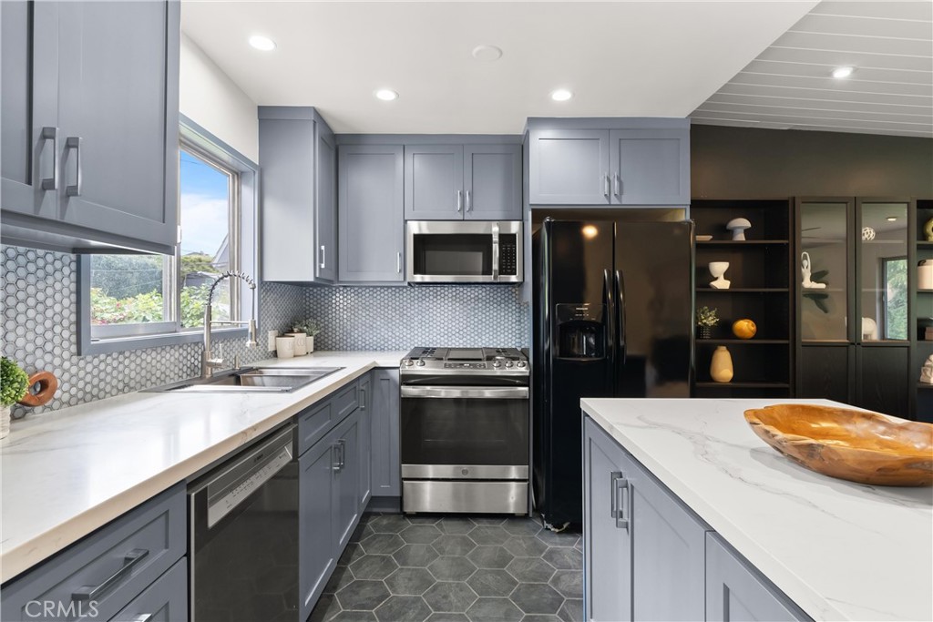 Cf978bc8 5055 469f 9d45 0acb6a036b95