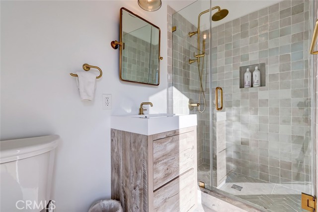 861 12th Court, Manhattan Beach, California 90266, 3 Bedrooms Bedrooms, ,2 BathroomsBathrooms,Residential,Sold,12th,SB21259266