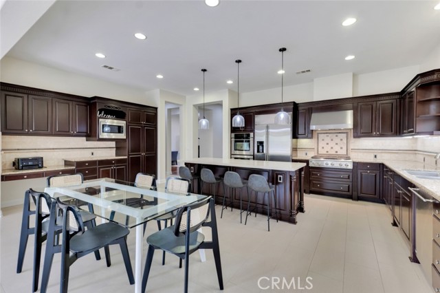 Detail Gallery Image 18 of 50 For 12826 via Donatello, Porter Ranch,  CA 91326 - 4 Beds | 4/1 Baths