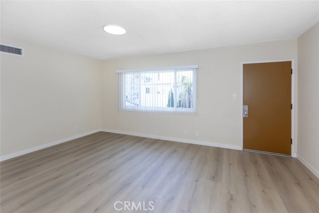 7143 Bellaire Avenue, North Hollywood CA: https://media.crmls.org/medias/cf9949a3-499f-4d82-a3db-a5f6da5e6407.jpg