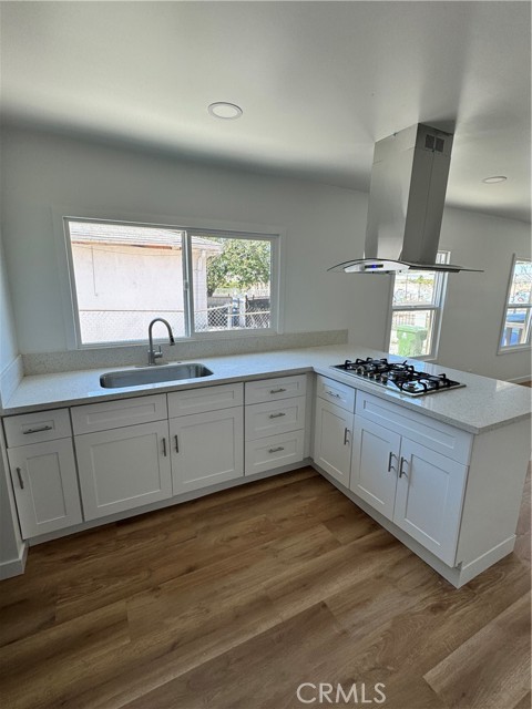 Detail Gallery Image 2 of 5 For 924 E Lanzit, Los Angeles,  CA 90059 - 1 Beds | 1 Baths