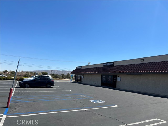 10178 I Avenue, Hesperia, California 92345, ,Commercial Lease,For Rent,10178 I Avenue,CRHD23051762