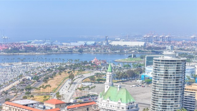 1030 E 2nd Street, Long Beach CA: https://media.crmls.org/medias/cf996028-c3fa-4cad-8713-d72914a4d9eb.jpg
