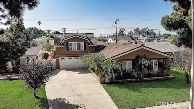 8342 Lambert Dr, Huntington Beach, CA 92647