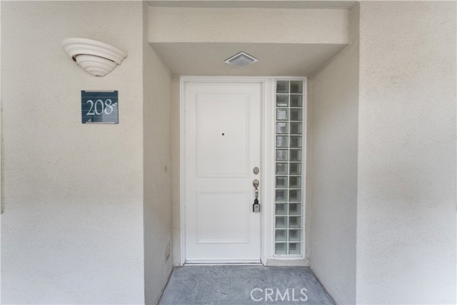 2253 Martin, Irvine CA: https://media.crmls.org/medias/cf9af7cb-a0c3-4731-a5c5-4cd94e2f8750.jpg