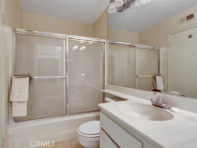 Image 25 of 49 For 12109 Sylvan River 131