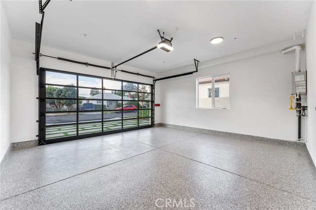 Detail Gallery Image 25 of 70 For 3932 S Minerva Ave, Los Angeles,  CA 90066 - 6 Beds | 6/1 Baths