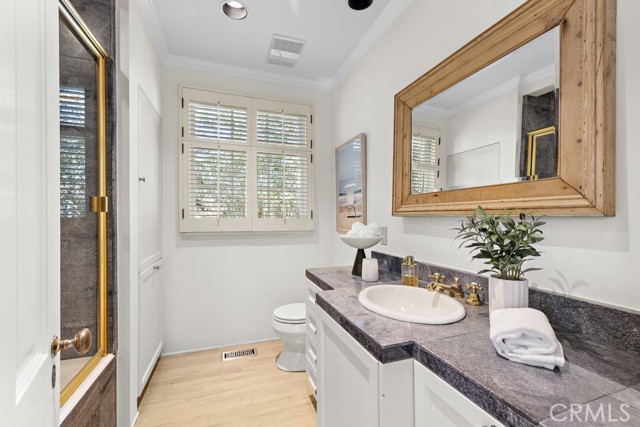 Detail Gallery Image 27 of 41 For 31571 Bluff Dr, Laguna Beach,  CA 92651 - 3 Beds | 3 Baths