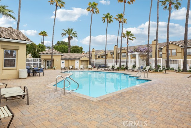 28416 Yosemite Drive, Trabuco Canyon CA: https://media.crmls.org/medias/cf9cc23f-5a35-4578-85c8-a9275122b28a.jpg