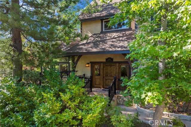 1034 Teakwood Drive, Lake Arrowhead CA: https://media.crmls.org/medias/cf9d7064-81dc-4136-bb66-12c5692615f5.jpg