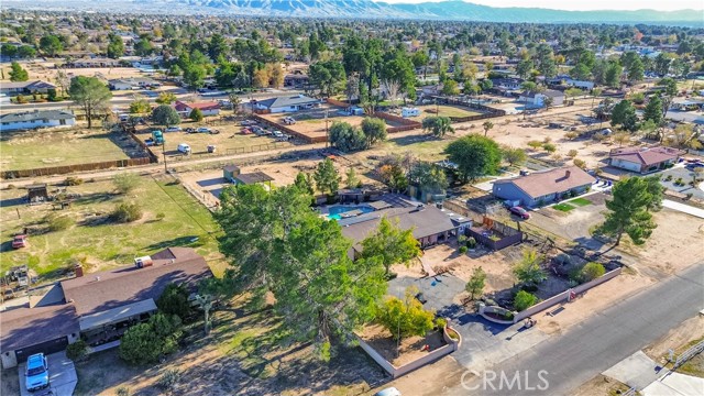 14415 Erie, Apple Valley CA: https://media.crmls.org/medias/cf9dc8a7-8778-456b-a63e-3fdb9762d716.jpg