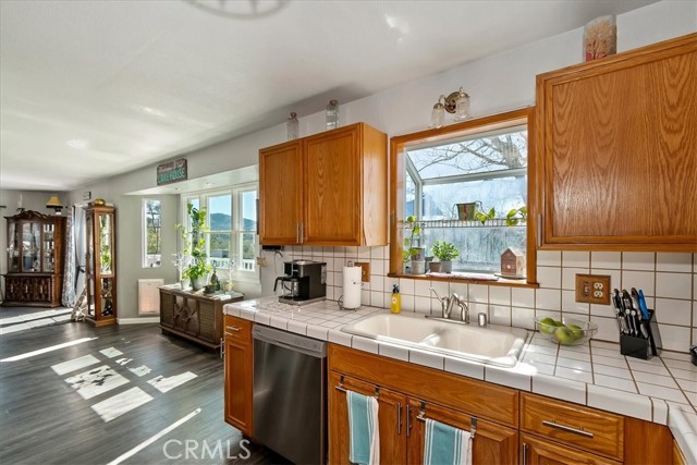 Detail Gallery Image 16 of 73 For 1211 Yosemite, Lake Arrowhead,  CA 92352 - 4 Beds | 3/1 Baths