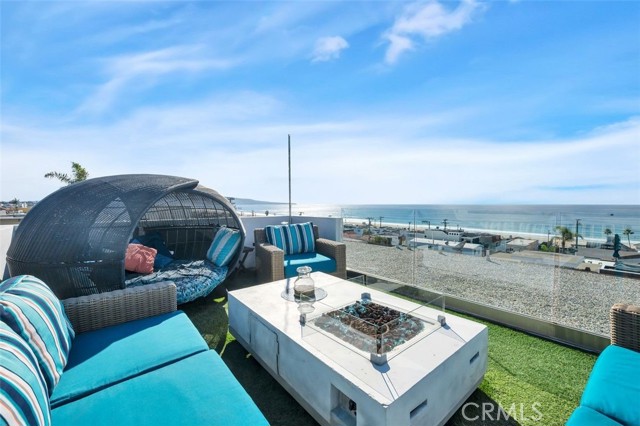 Detail Gallery Image 16 of 37 For 225 33rd, Hermosa Beach,  CA 90254 - 5 Beds | 5 Baths