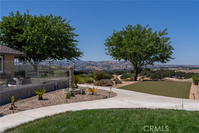 Detail Gallery Image 4 of 44 For 2255 Lothar Ln, Templeton,  CA 93465 - 4 Beds | 3 Baths