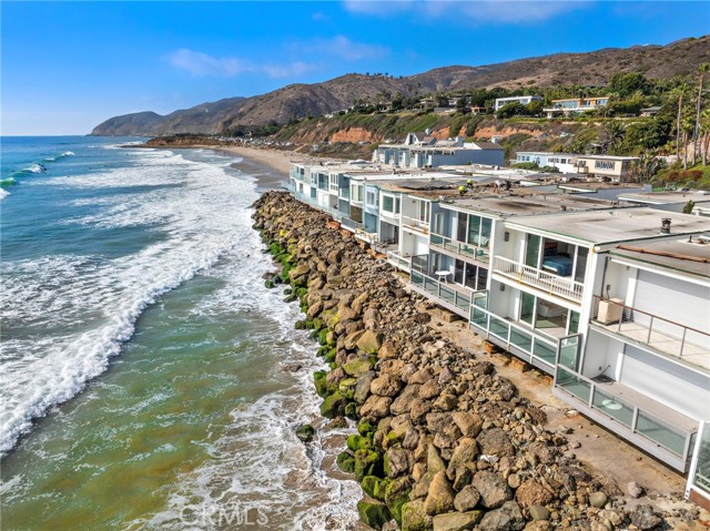 Detail Gallery Image 63 of 67 For 11770 Pacific Coast #N,  Malibu,  CA 90265 - 3 Beds | 3/1 Baths