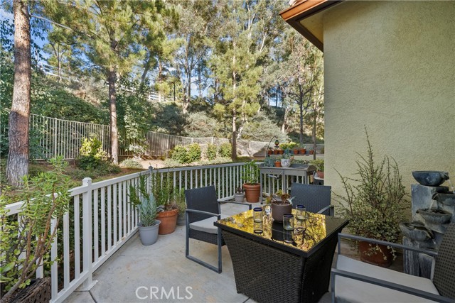 Detail Gallery Image 31 of 40 For 23449 Abbey Glen Pl, Valencia,  CA 91354 - 2 Beds | 2/1 Baths