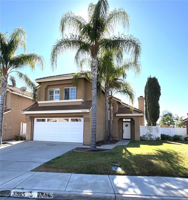 Detail Gallery Image 2 of 19 For 31965 Corte Avalina, Temecula,  CA 92592 - 3 Beds | 2/1 Baths