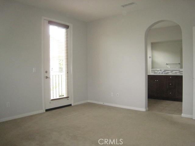 908 Grove Court, Claremont CA: https://media.crmls.org/medias/cfa1e5ab-3c34-4a5d-8e25-db683a2112b3.jpg