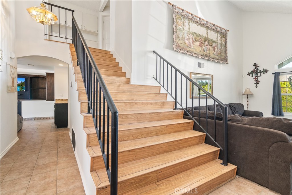 MLS #IV25270557 image #10