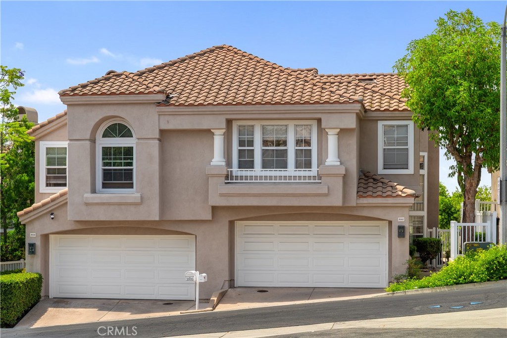 3001 Wisteria Lane
