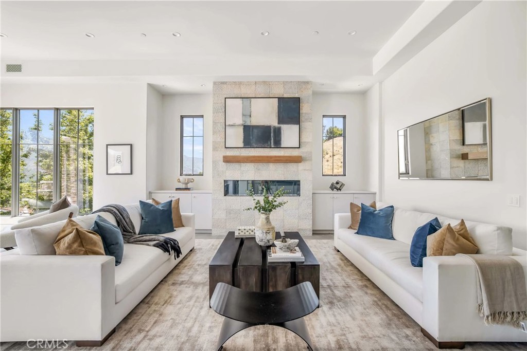 MLS #OC26157828 image #9