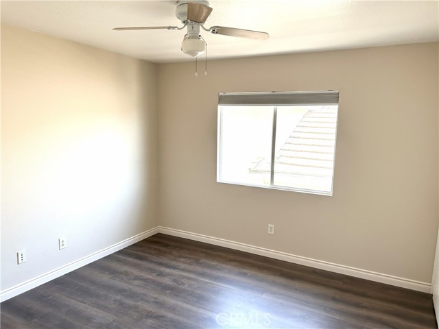 Detail Gallery Image 10 of 15 For 3152 Tecopa Springs Lane, Simi Valley,  CA 93063 - 4 Beds | 2/1 Baths