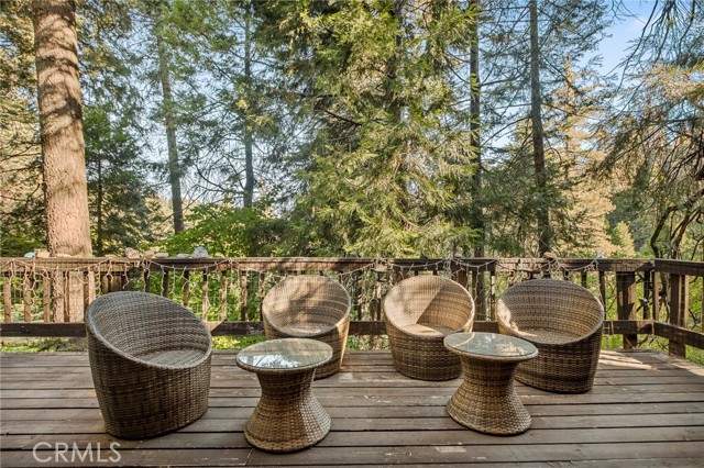 824 Oakmont Lane, Lake Arrowhead, CA 92352