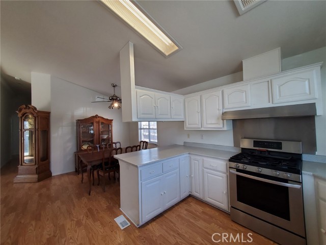 Detail Gallery Image 12 of 22 For 20042 Canyon View Dr #74,  Canyon Country,  CA 91351 - 3 Beds | 2 Baths