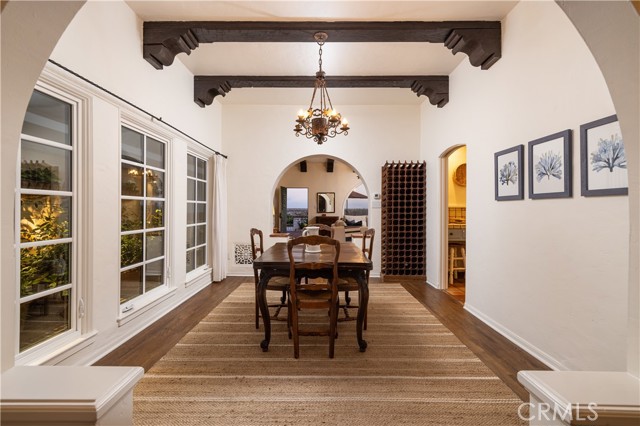 1305 E Balboa Boulevard, Newport Beach CA: https://media.crmls.org/medias/cfa51405-1a7c-4f89-ba33-7d942d834522.jpg