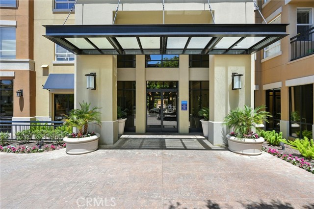 24585 Town Center Drive, Valencia CA: https://media.crmls.org/medias/cfa5154a-b565-4d21-a33e-ce8e3081d4ad.jpg
