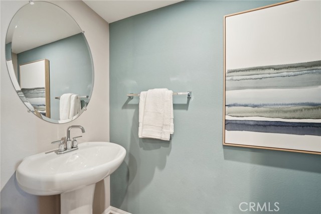 Detail Gallery Image 11 of 21 For 16204 Lumia Way, Fontana,  CA 92336 - 3 Beds | 2/1 Baths