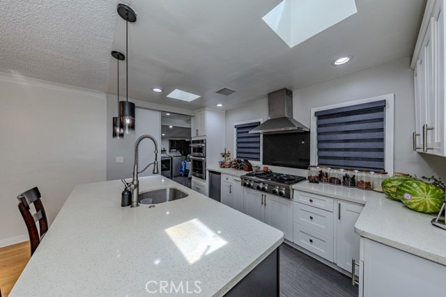 4712 Townsend Avenue, Los Angeles CA: https://media.crmls.org/medias/cfa60de1-ad1b-4b89-bc9a-6e915a7f91ee.jpg